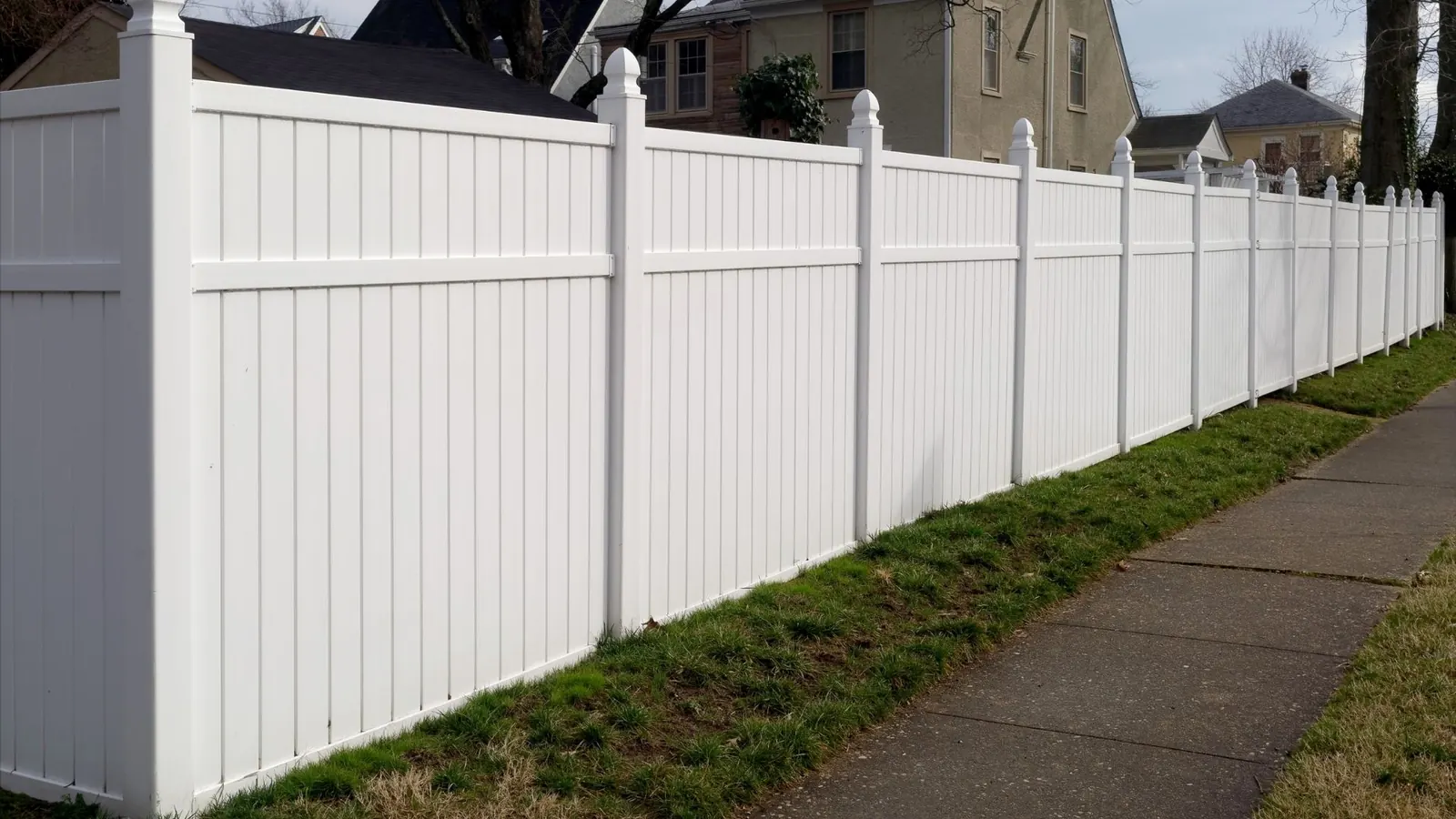 white vinyl fencing in Louisville KY